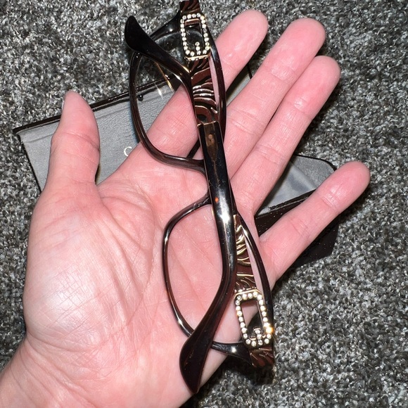 Gucci & Guess Frames & Eyeglass Case - Picture 4 of 10